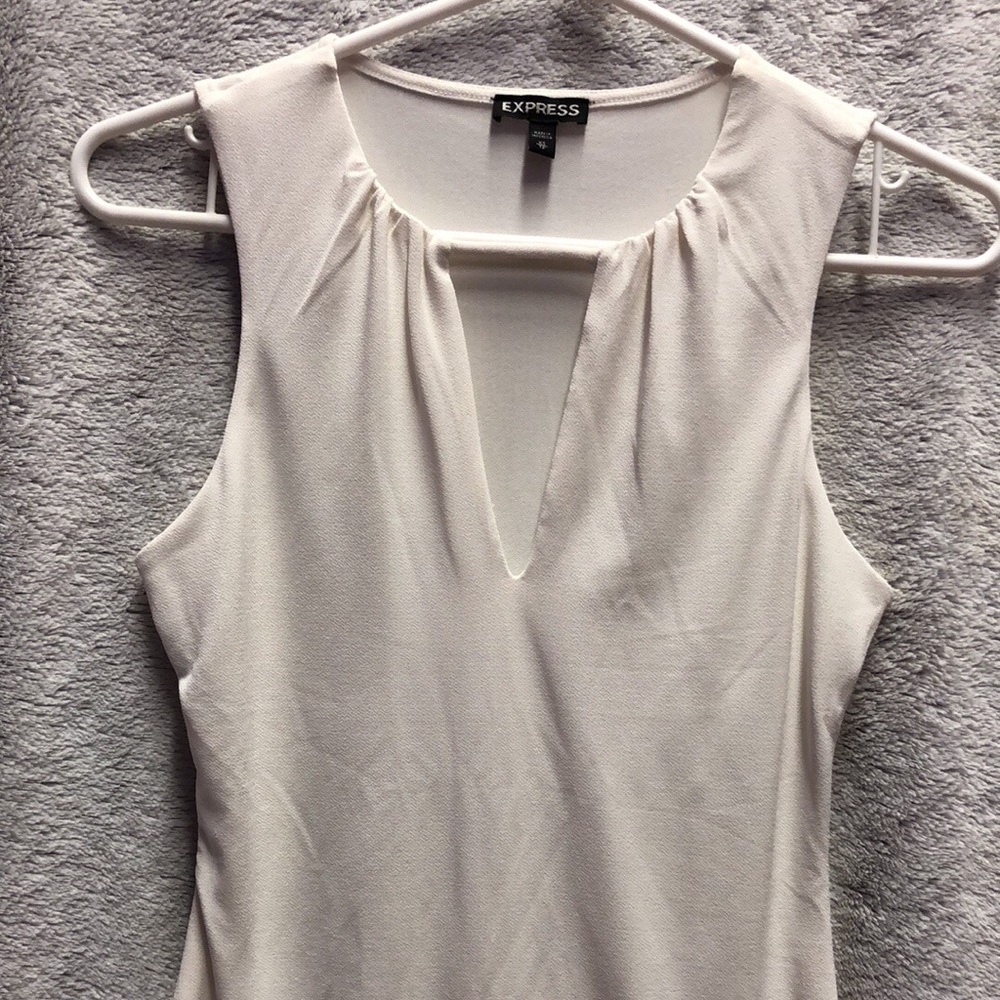 White low cut tank top